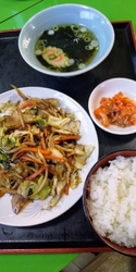 野菜炒めとライ...