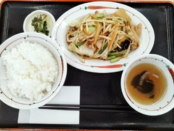 肉野菜炒め定食...