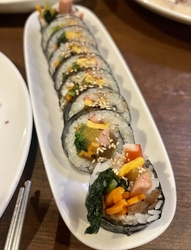 栃木県庁前の松...