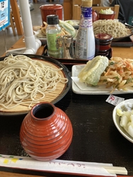 ランチの蕎麦を...