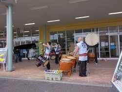 「感謝祭」に伺...