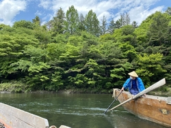 鬼怒川渓谷を船...