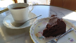 デザートを求め...