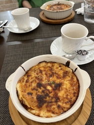 平日11時半前...