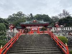 七色の鳥居をく...