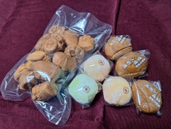 美味しいお菓子...