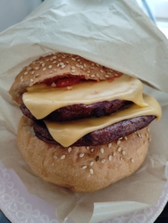 お昼にハンバー...