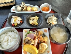 7種類のランチ...
