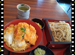 座席どうしの間...