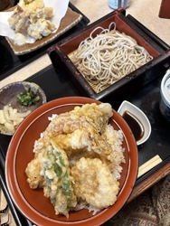 同僚とランチ、...