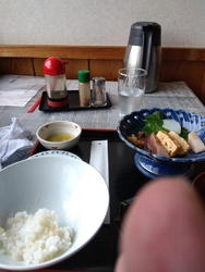 今日は刺身定食...
