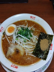 キャンプ場へ向...