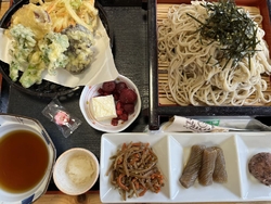 少しずつ色々食...