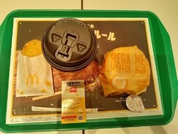 朝食を食べに寄...