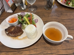 初めて、ランチ...