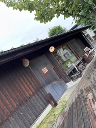 入り口には予約...