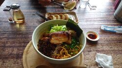 汁なし担々麺2...