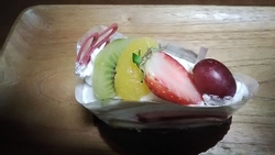 こちらで生クリ...