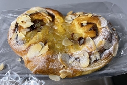 今月の新作パン...