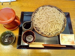 123号線の産...
