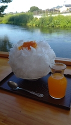 かき氷を食べた...