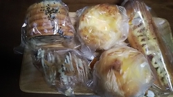 ８月は、定休日...