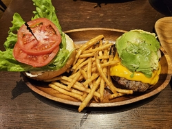 ハンバーガーが...