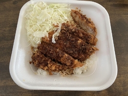 お昼ご飯にソー...