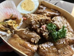 いつもはカツ丼...