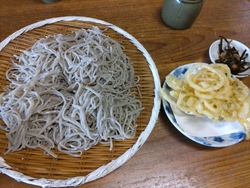 家族とお昼ごは...