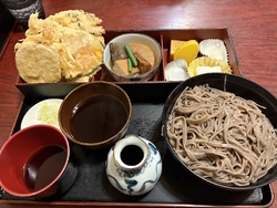 護国神社に行く...