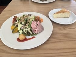 閑静な場所にあ...