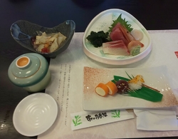 今日は法事で栃...