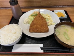 平日の昼どきに...