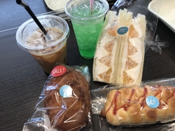 お昼にイートイ...