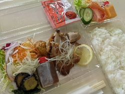 ランチのテイク...