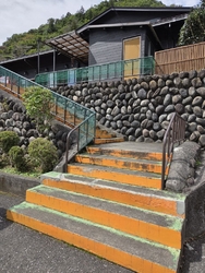 再び訪ねて見ま...