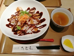お腹ペコペコで...