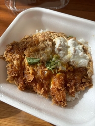 自宅の庭で作業...