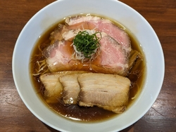 店内に入ると券...