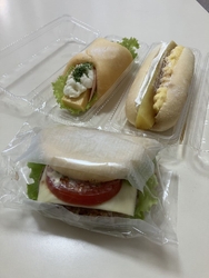お昼ごぱんを買...