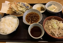 平日の13時3...