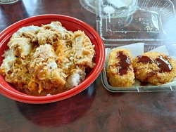 お昼にとんかつ...