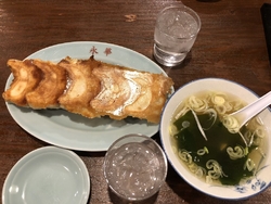 こちらの餃子を...