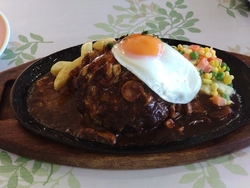 美味しい洋食が...