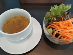 初めてランチに...