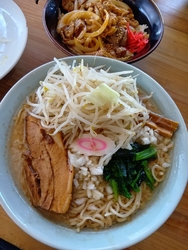 ラーメン...