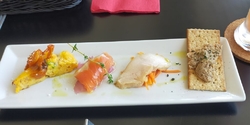 ランチで訪問。...