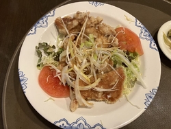 夕飯を食べに行...