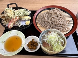 お蕎麦を食べに...